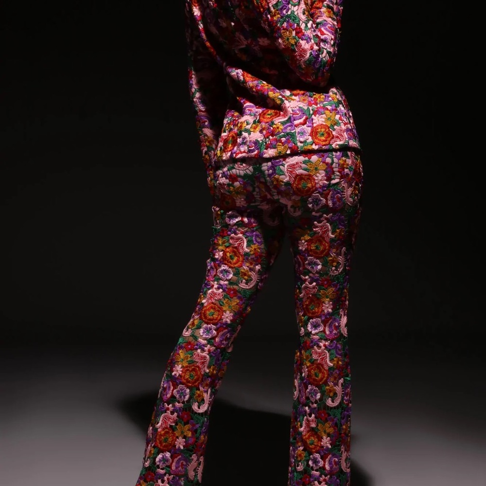 Fashion Nova Aubrey Floral Pant - Picture 3 of 3